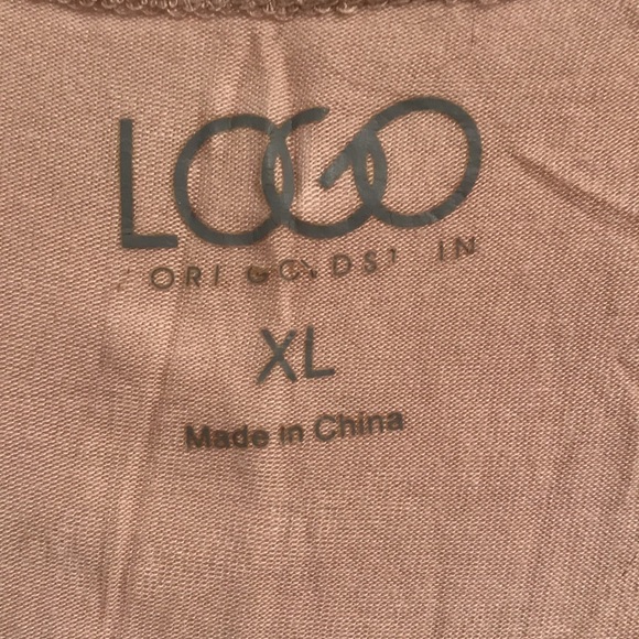 LoGo brand size XL sleeveless tunic length top - Picture 2 of 4